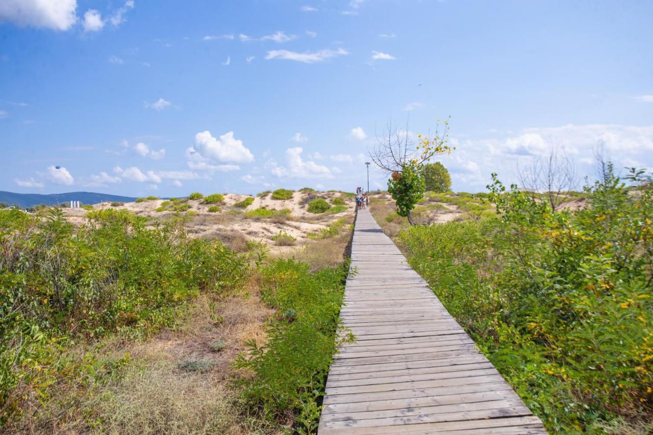 Amfibia Beach Complex Slântsjev Brjag Eksteriør bilde